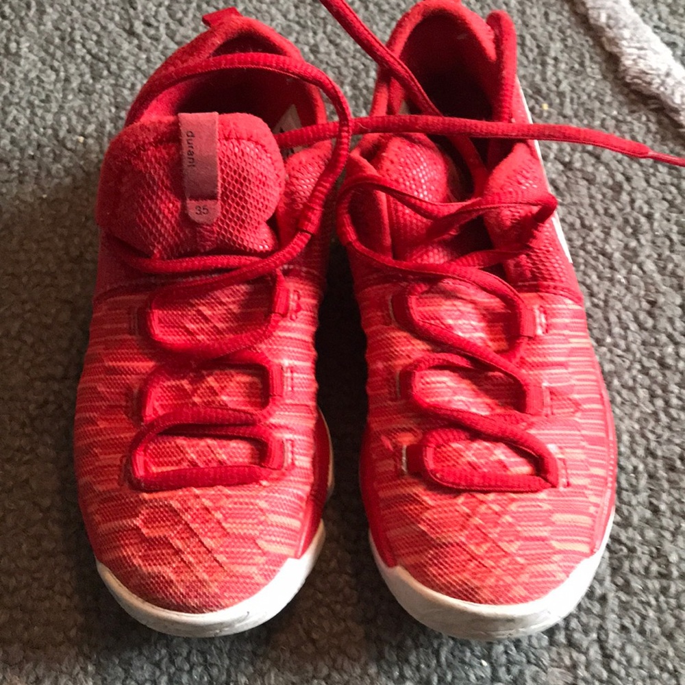 Kd sneakers size 12